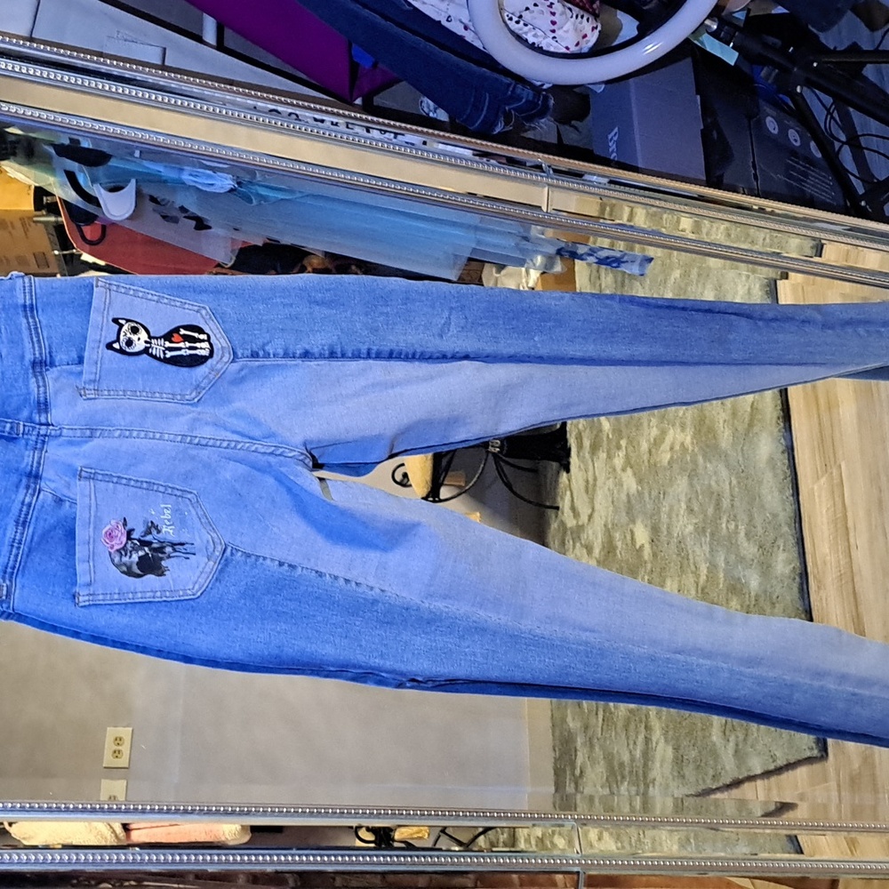 Akira Super Cute Patchworked Jeans - image 4